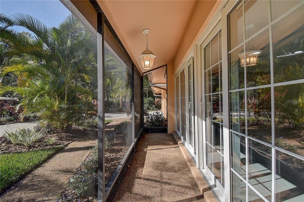 1247 Monticello Boulevard N - Photo 22