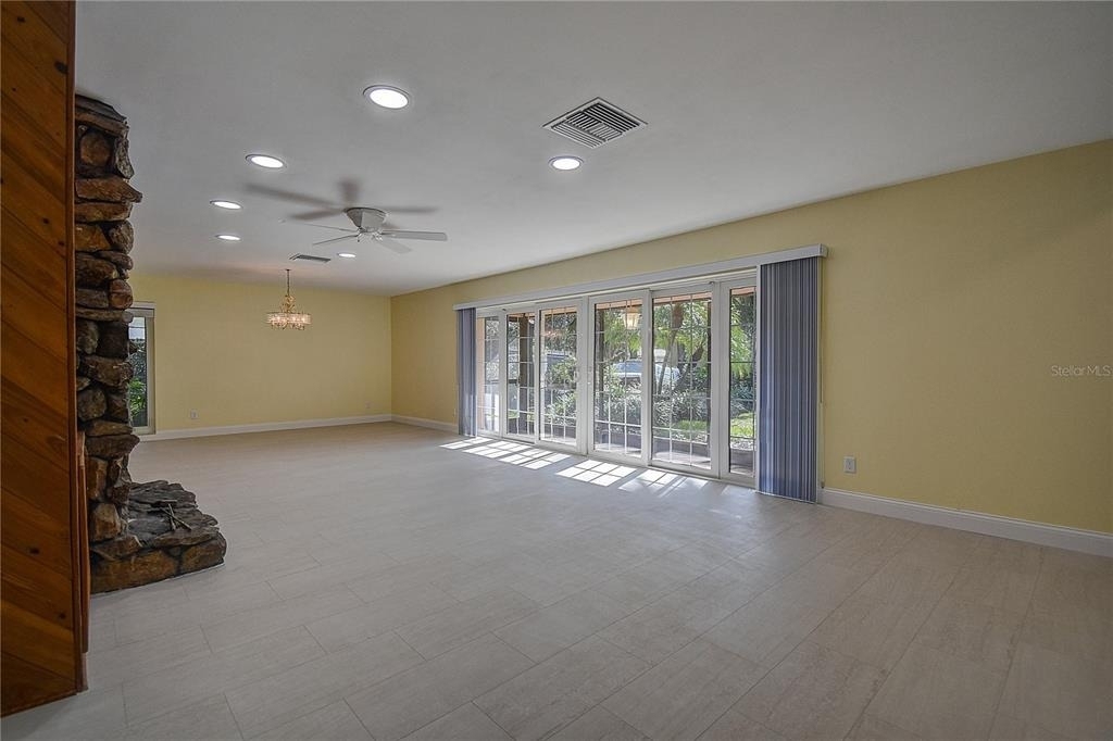 1247 Monticello Boulevard N - Photo 16