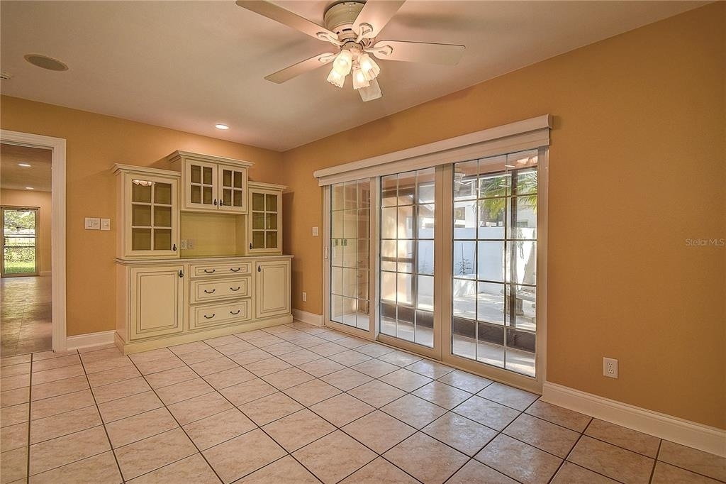 1247 Monticello Boulevard N - Photo 23