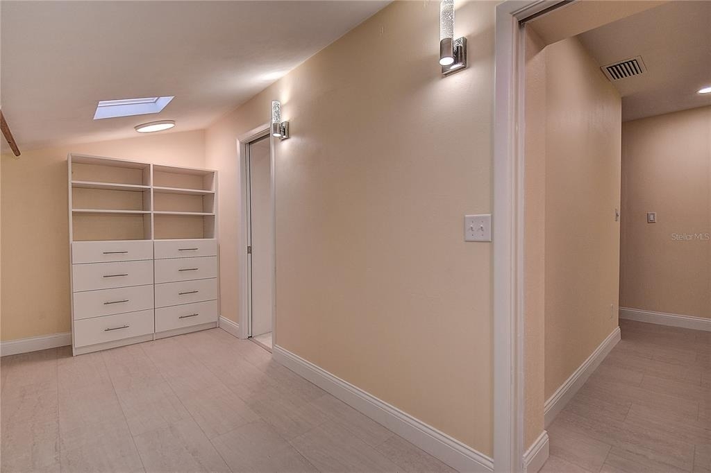 1247 Monticello Boulevard N - Photo 33