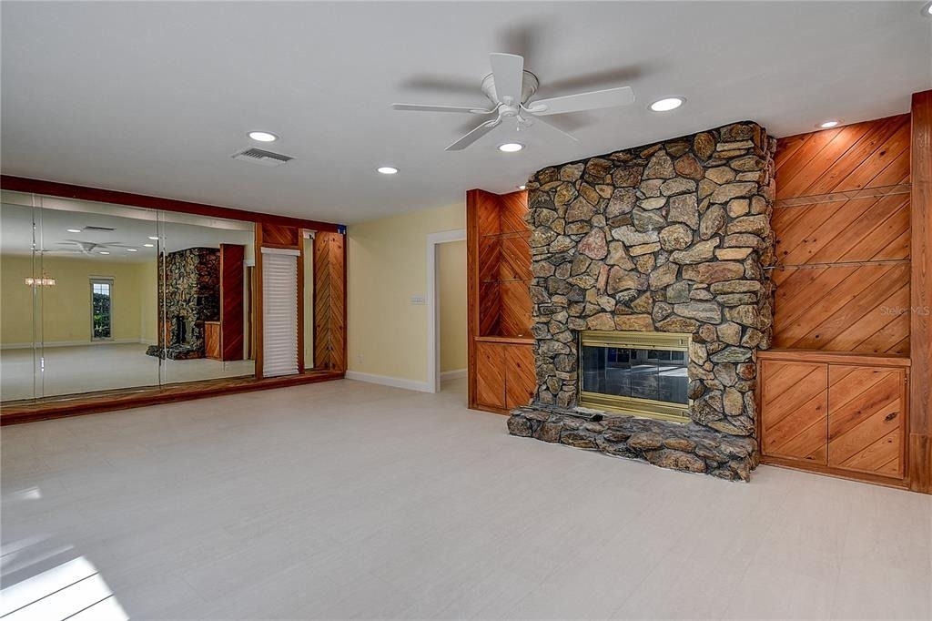 1247 Monticello Boulevard N - Photo 21