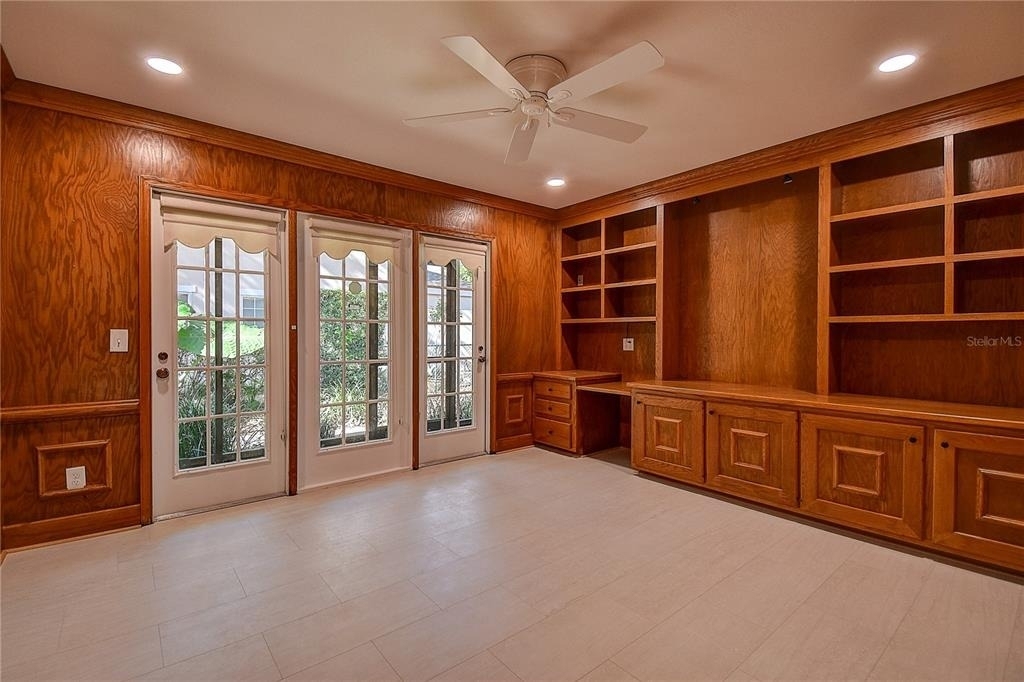 1247 Monticello Boulevard N - Photo 8