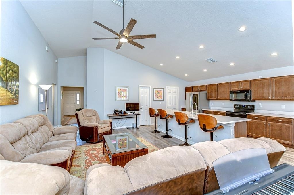 6731 Castle Green Place - Photo 11