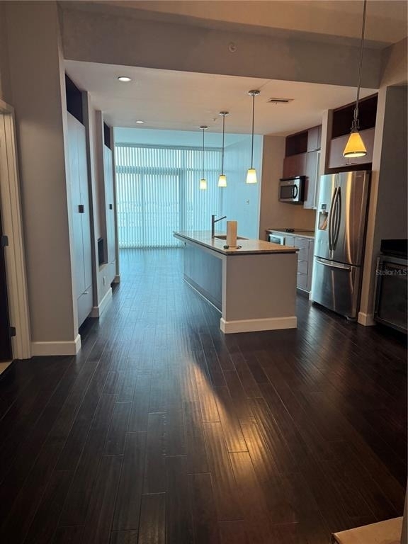 912 Channelside Drive - Photo 1