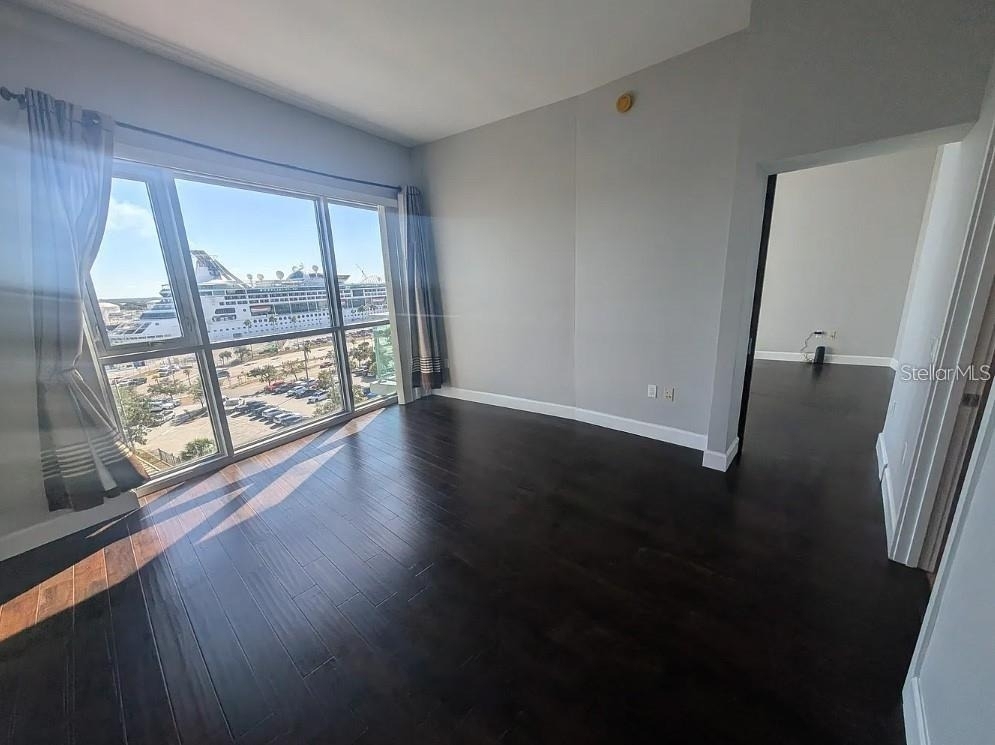 912 Channelside Drive - Photo 7