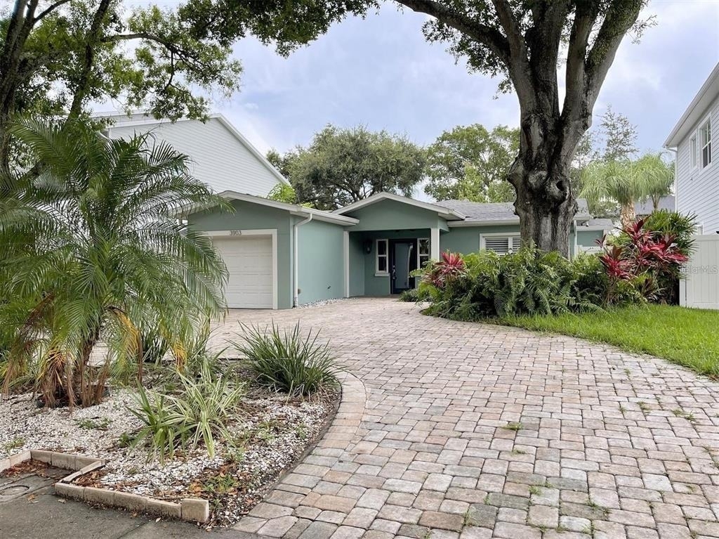 3903 W Corona Street - Photo 1