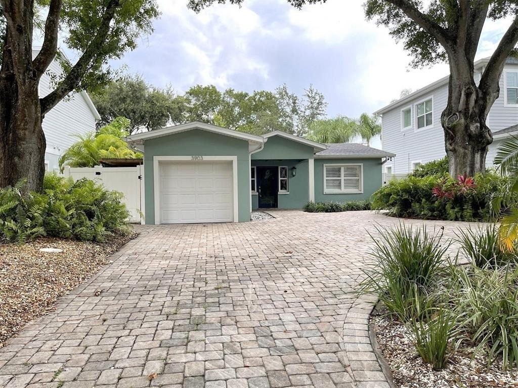 3903 W Corona Street - Photo 0