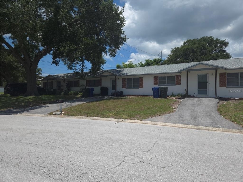 800 Highland Avenue N - Photo 0