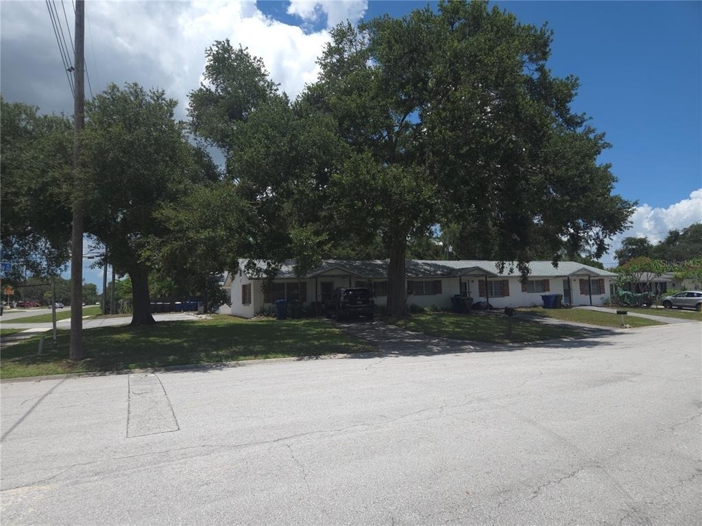 800 Highland Avenue N - Photo 10