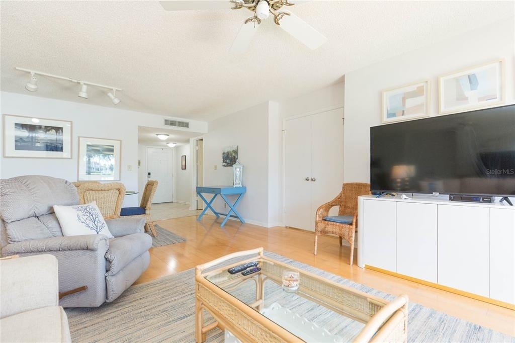 6080 Bahia Del Mar Circle - Photo 4