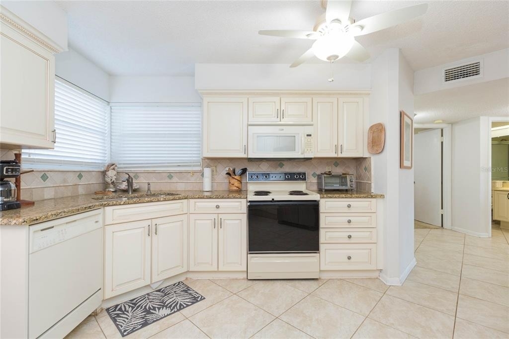 6080 Bahia Del Mar Circle - Photo 10