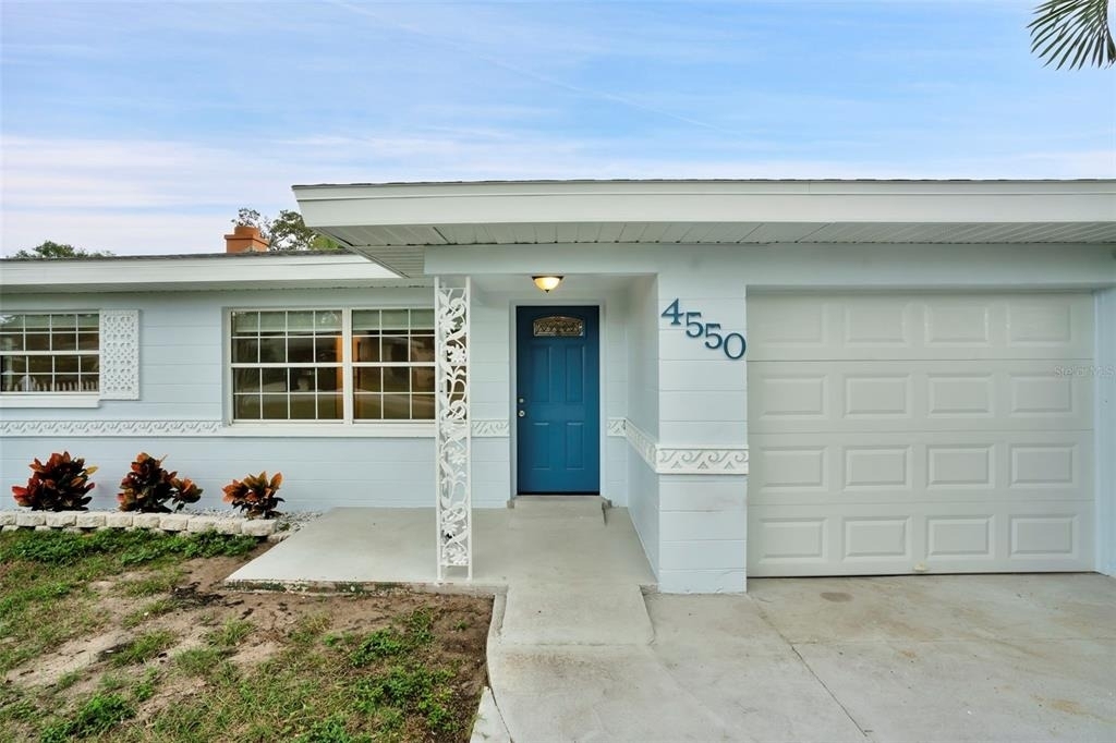4550 16th Avenue N - Photo 1