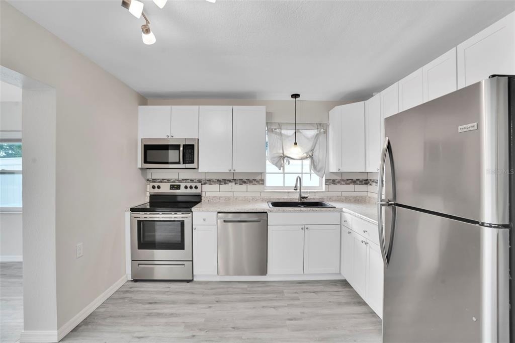 4550 16th Avenue N - Photo 15
