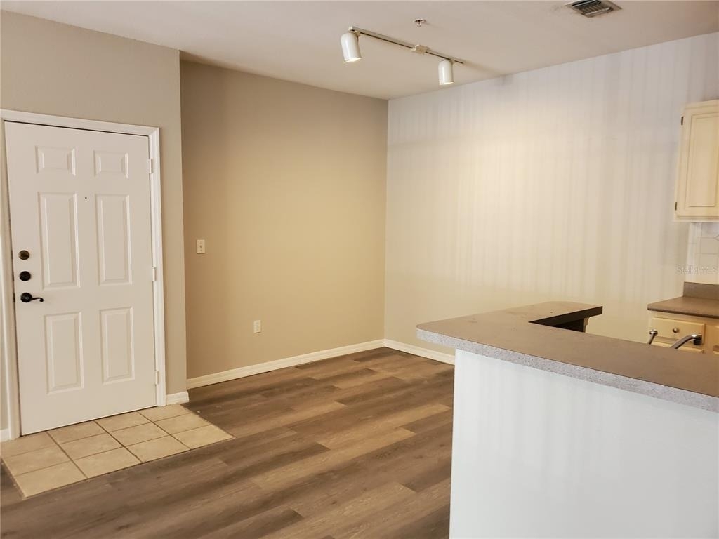 5807 Legacy Crescent Place - Photo 4