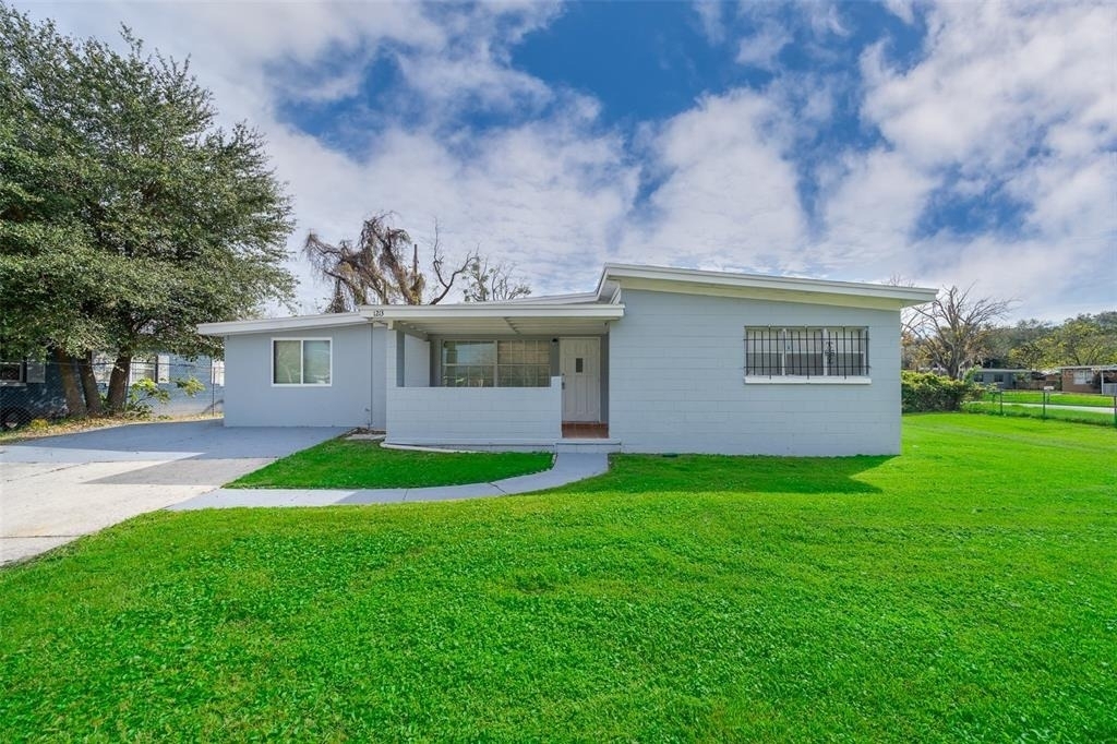 1213 Lawne Boulevard - Photo 1