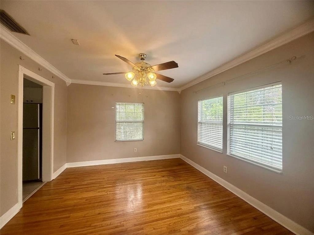 702 Avenue H Ne - Photo 11