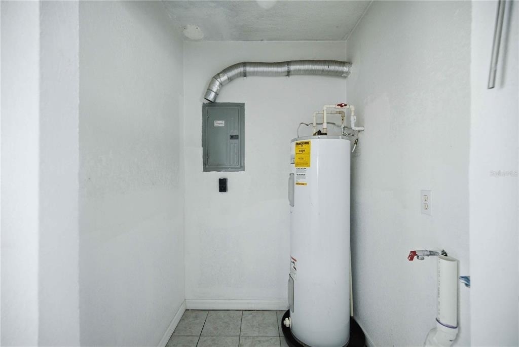421 Ne 26th Court - Photo 10