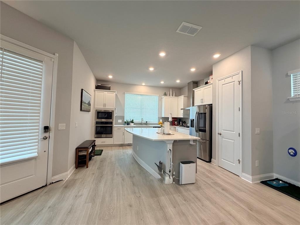660 Rosewood Way - Photo 3