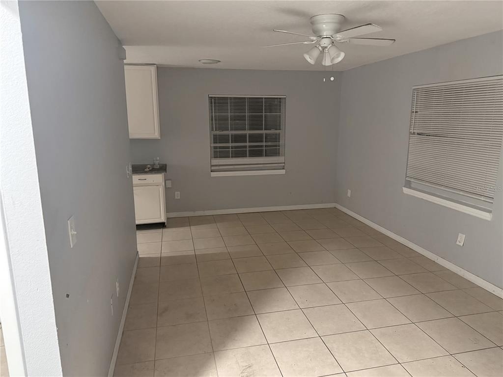 106 S Hudson Street - Photo 3