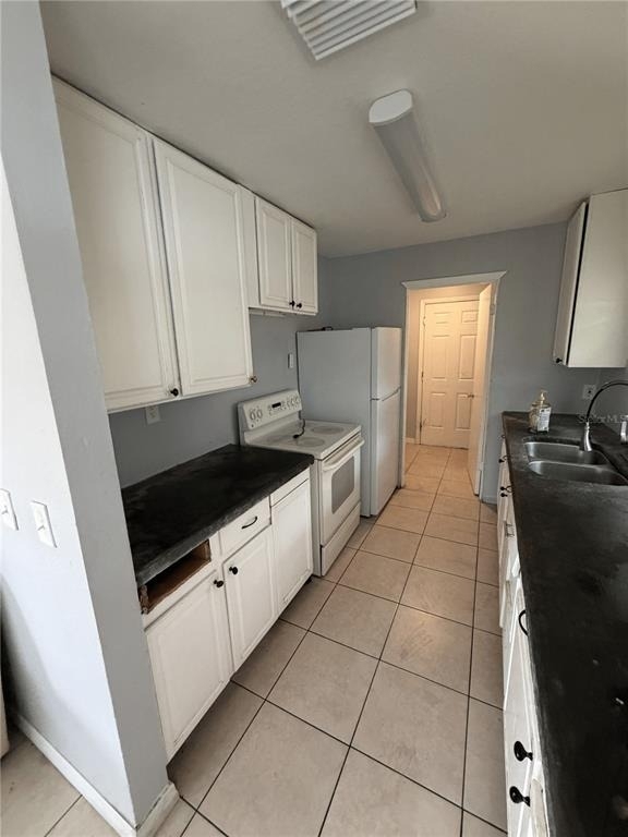 106 S Hudson Street - Photo 1