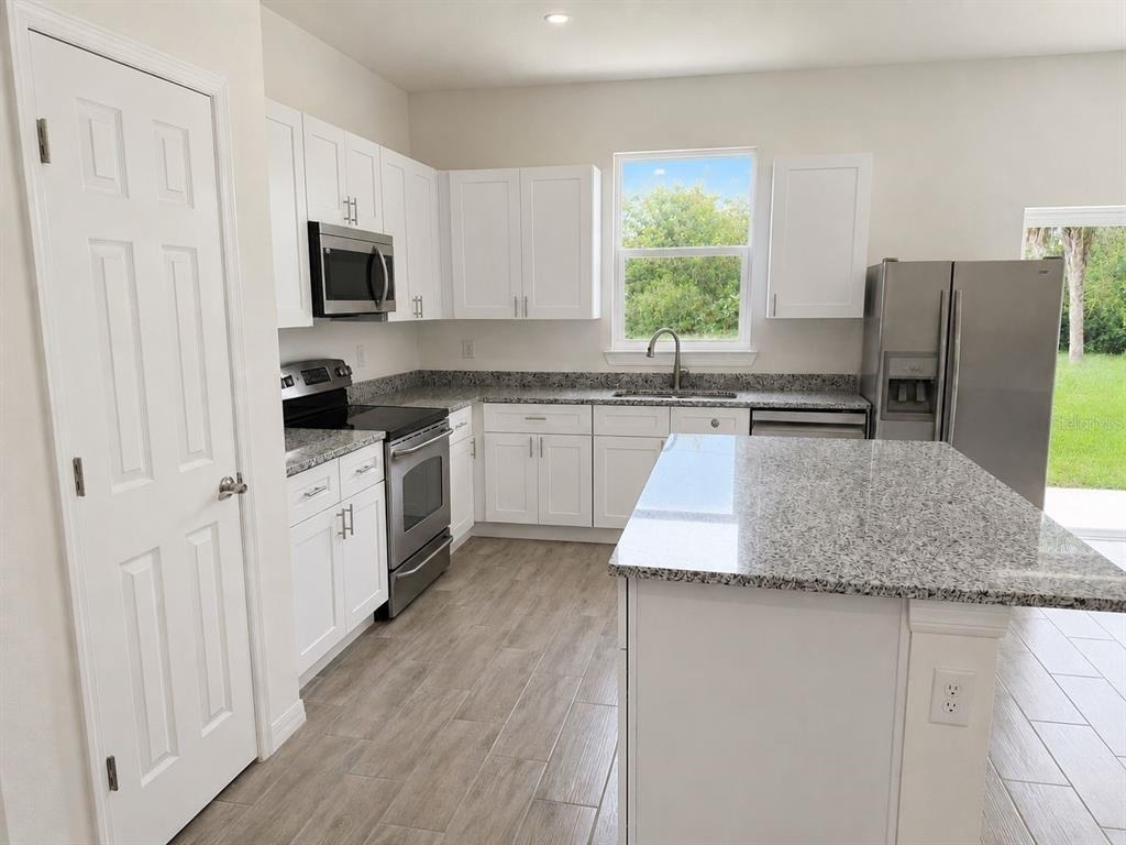15010 Community Avenue - Photo 9