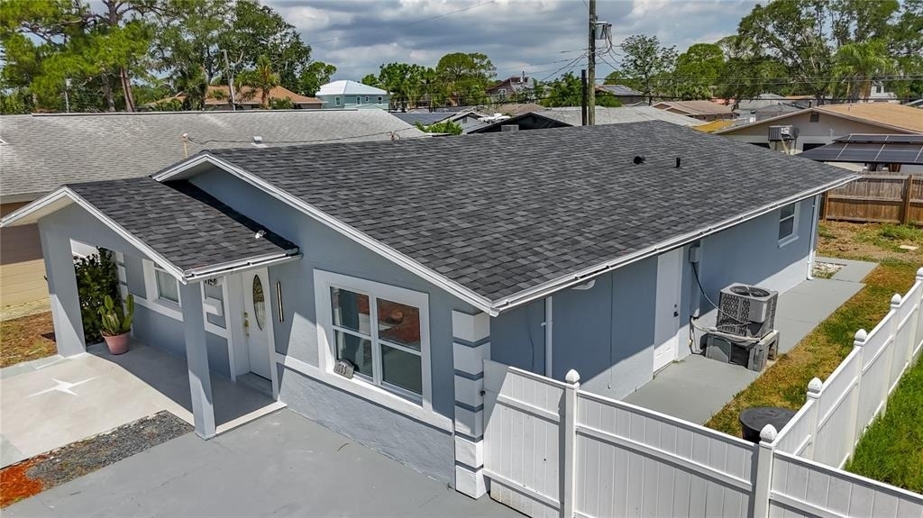 1755 Shore Acres Boulevard Ne - Photo 2
