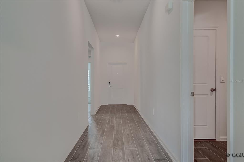1490 Brentwood Drive - Photo 3