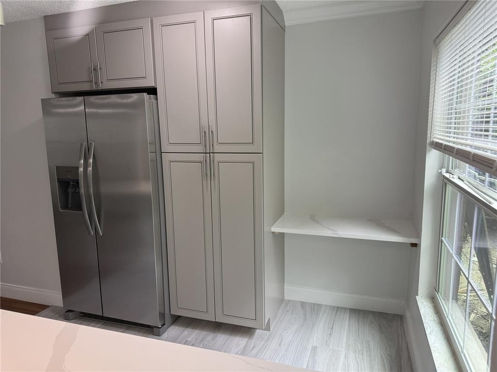 726 Edgewater Drive - Photo 9