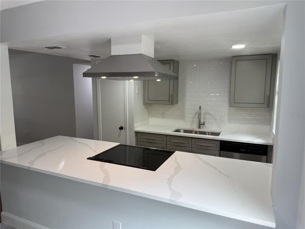 726 Edgewater Drive - Photo 7