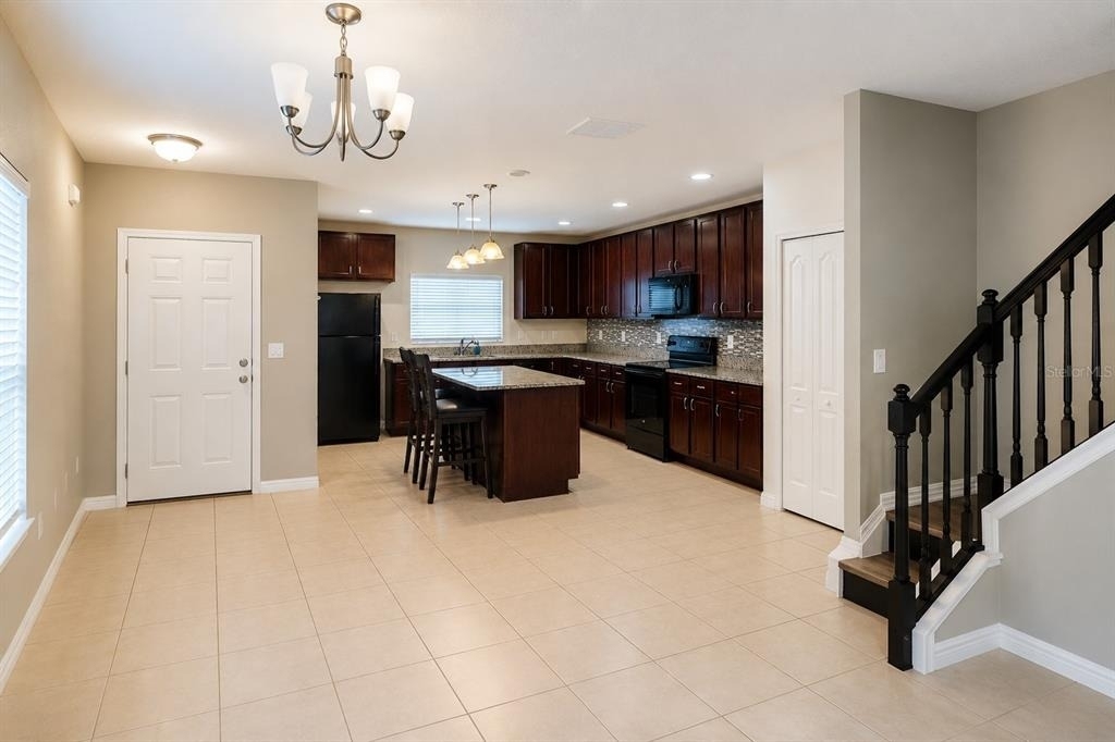233 Primrose Drive - Photo 2