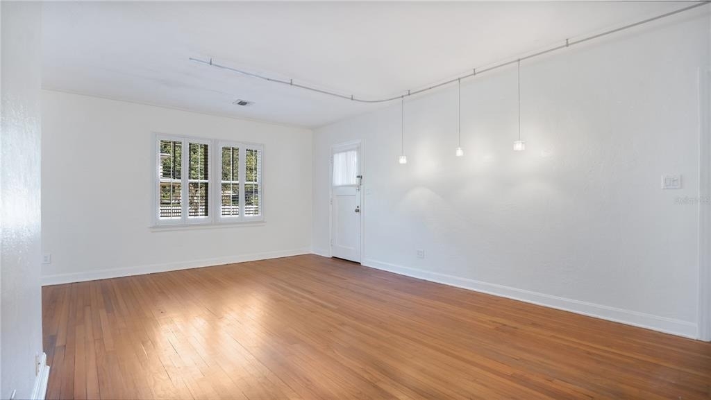 2 W Yale Street - Photo 2