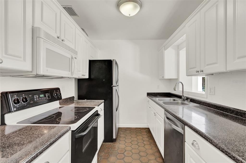 3345 Lila Drive - Photo 4