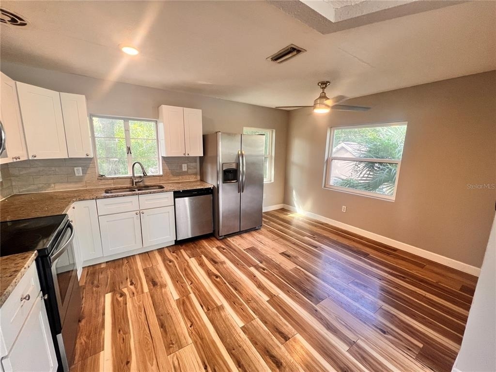 1110 Poinsettia Avenue - Photo 4