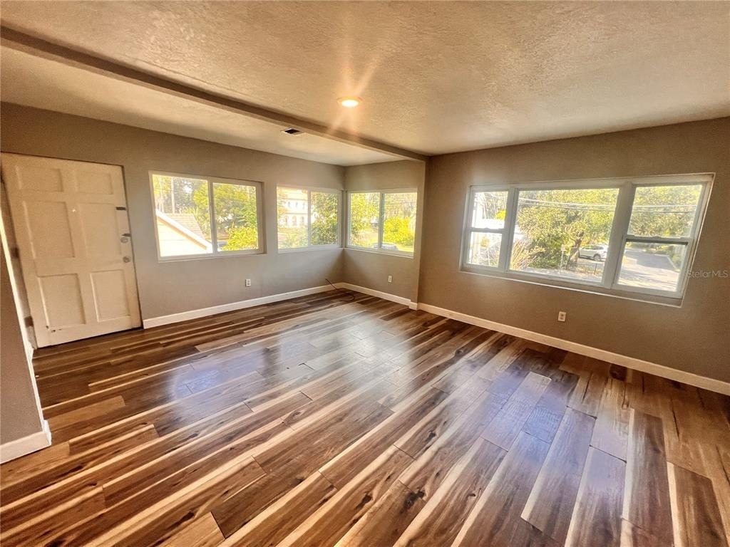 1110 Poinsettia Avenue - Photo 1