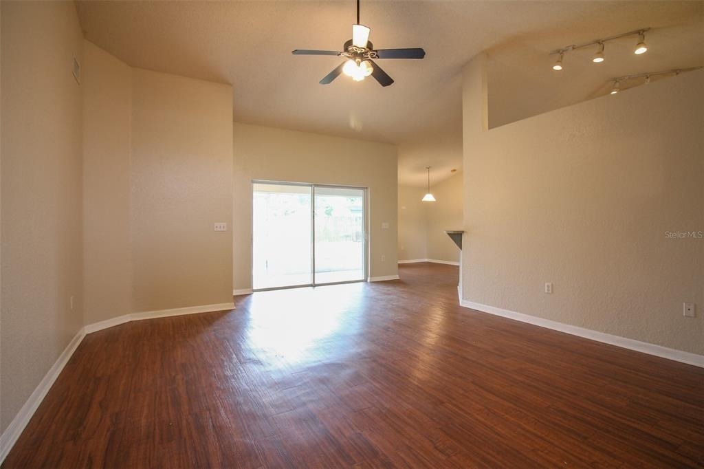 3002 Chasewood Drive - Photo 3