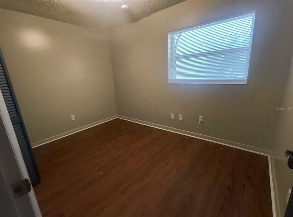 401 Hibiscus Avenue - Photo 4
