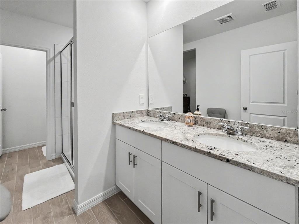 137 Whiteland Bend - Photo 8