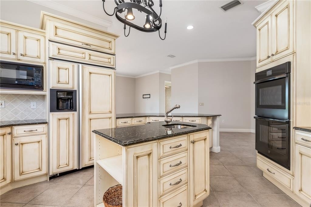 4561 Murcia Boulevard - Photo 10