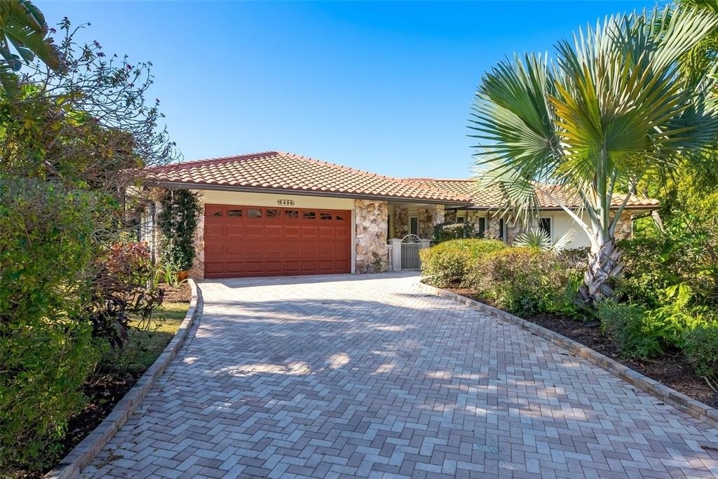 5456 Azure Way - Photo 0