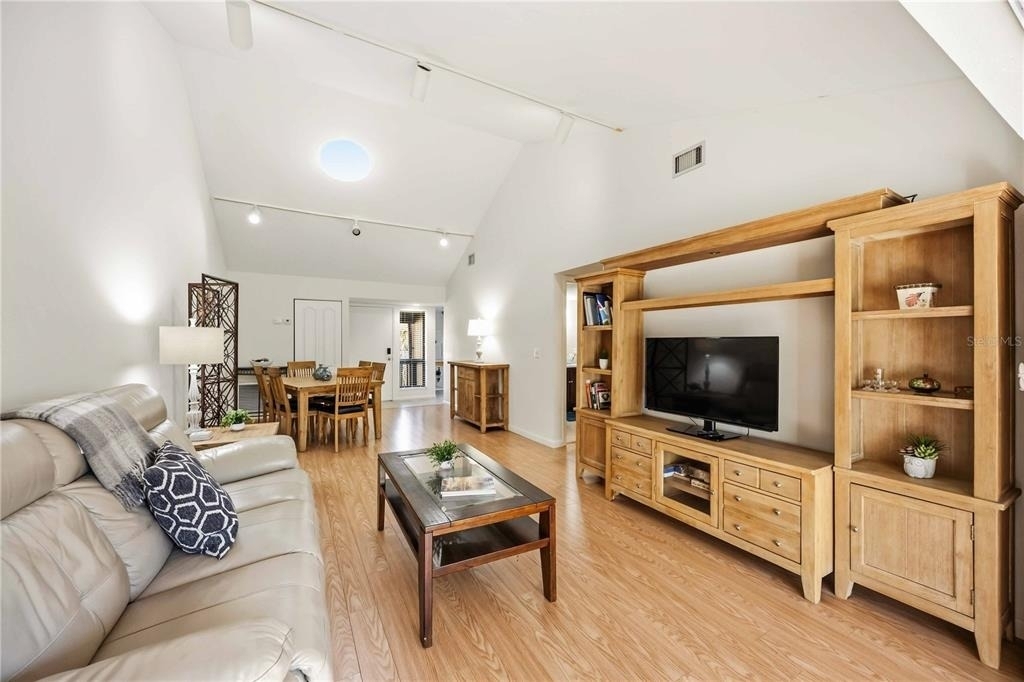 1626 Brookhouse Drive - Photo 4