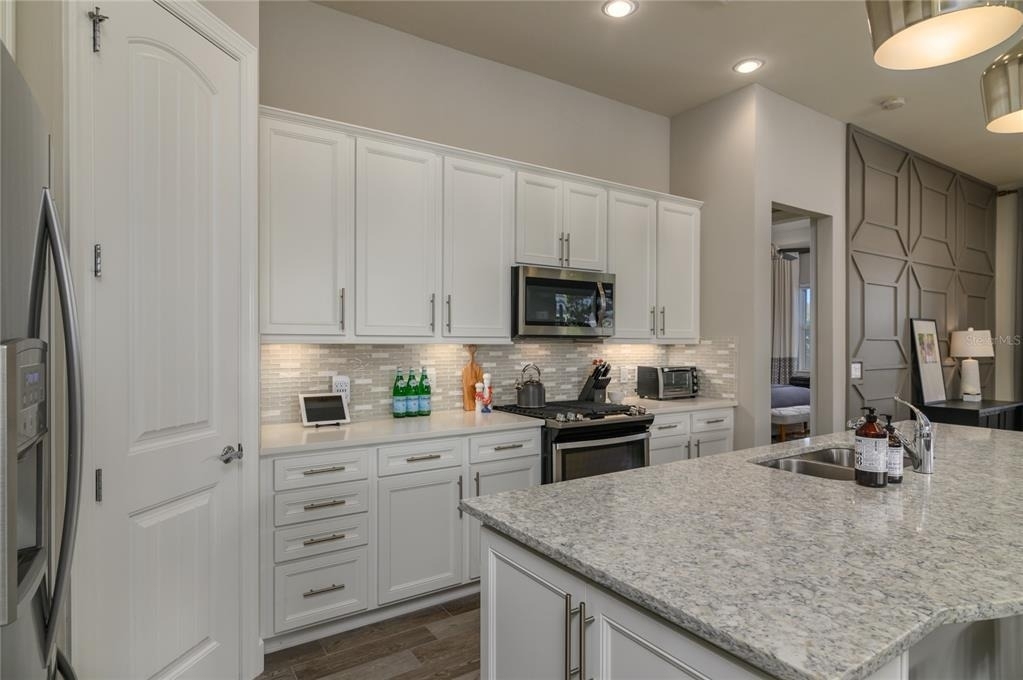 12203 Seabrook Avenue - Photo 10