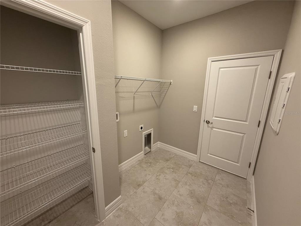 2307 Zuyder Terrace - Photo 14