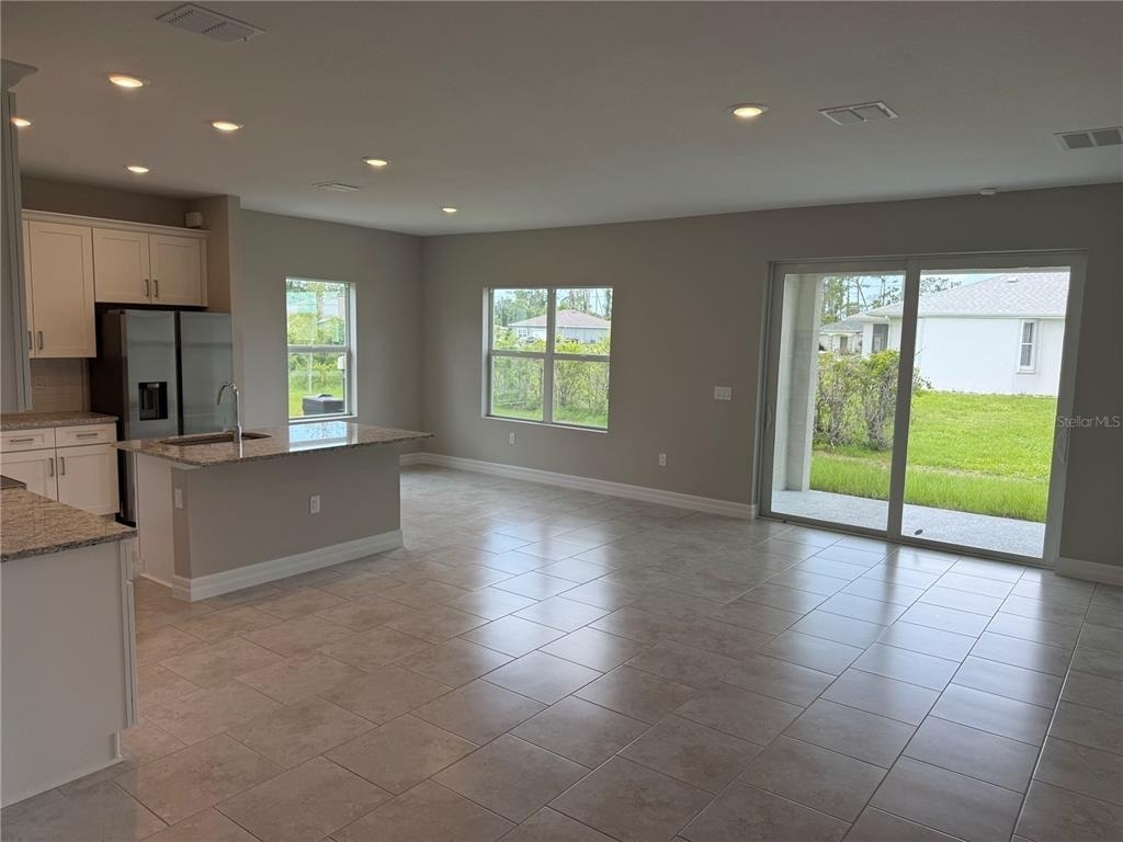 2307 Zuyder Terrace - Photo 2