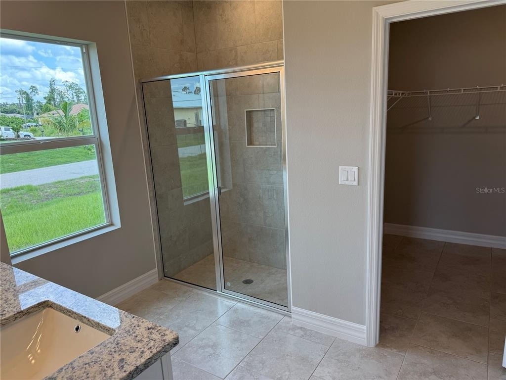 2307 Zuyder Terrace - Photo 8