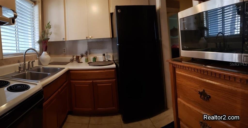 2047 Canal Drive - Photo 4