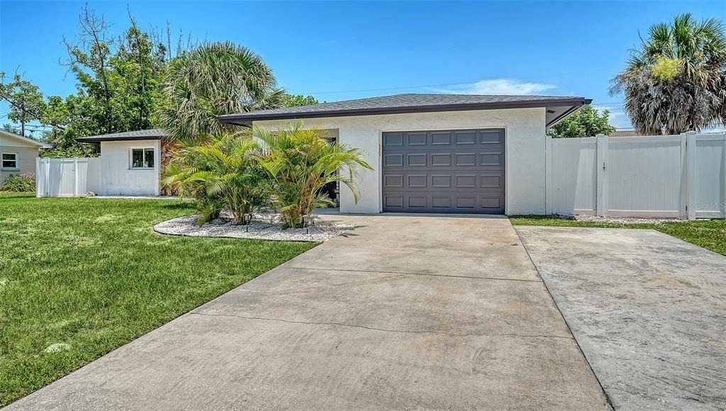 1302 Mango Avenue - Photo 4