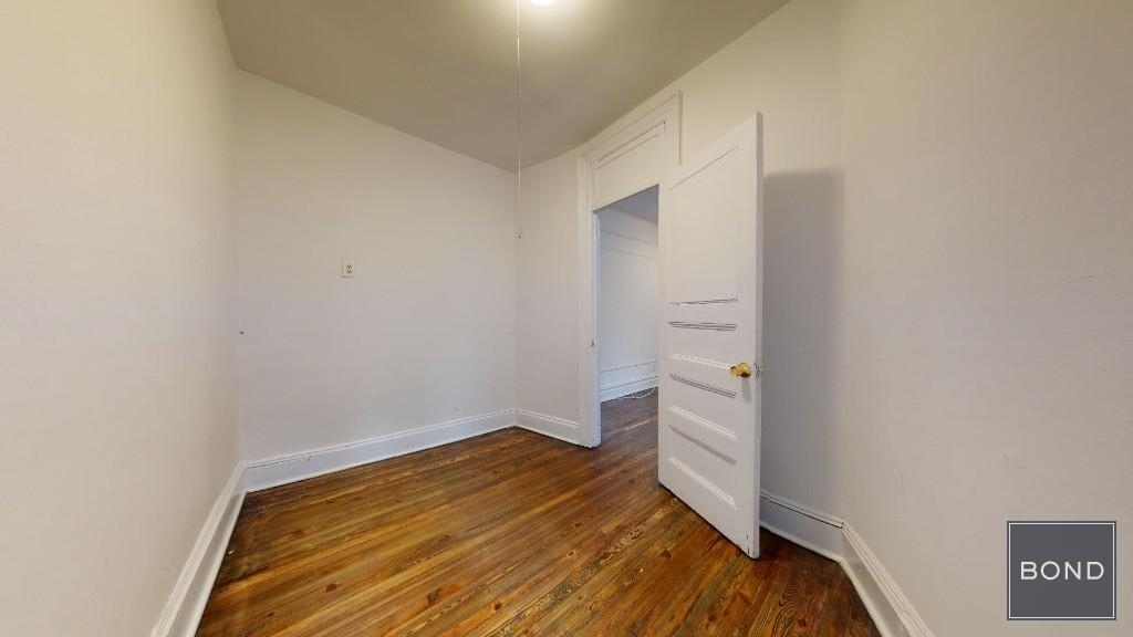 1427 York Avenue Apartment 2C - Photo 5