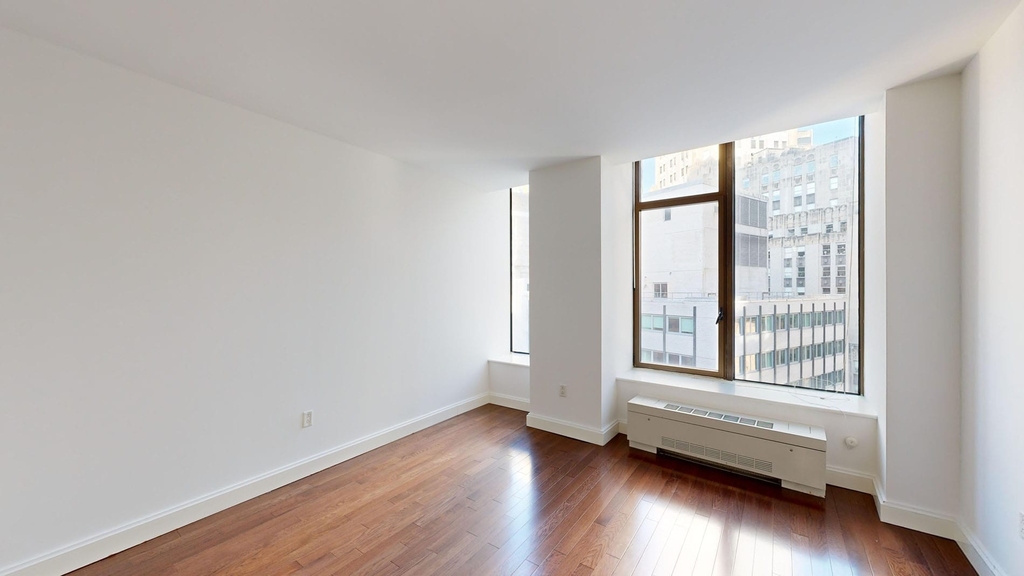 10 Hanover Square - Photo 2