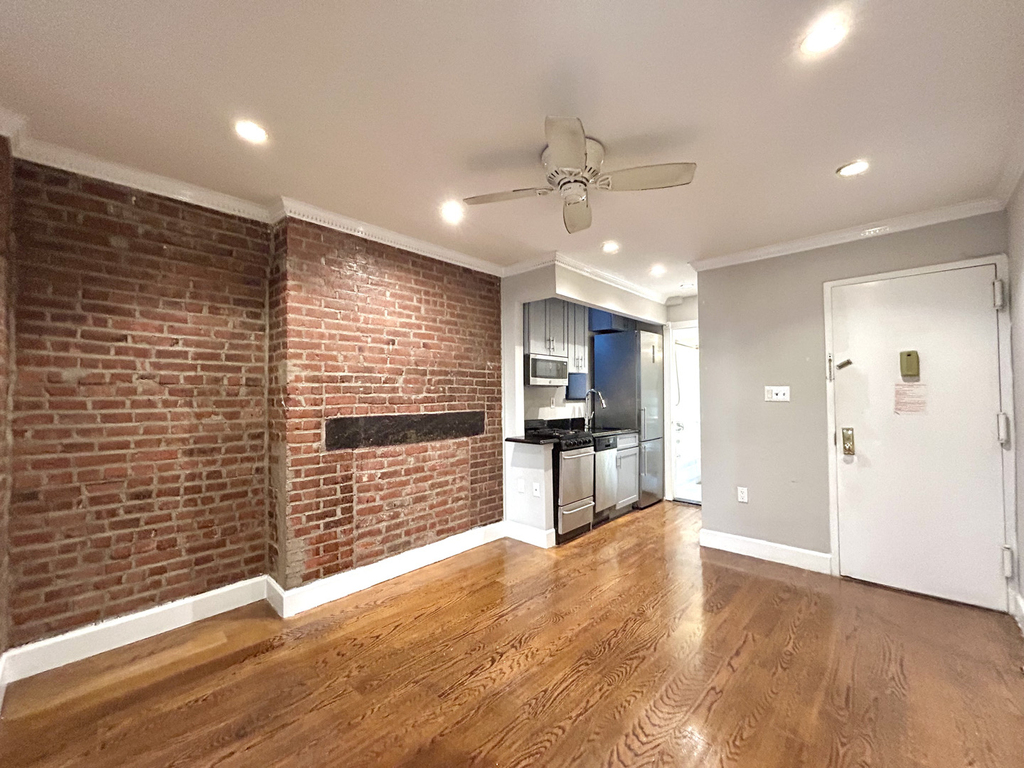 East 5th Street - Photo 1