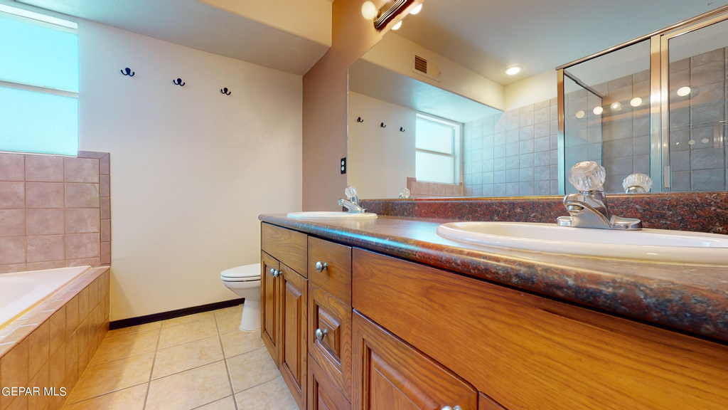 6256 Escondido Drive - Photo 19